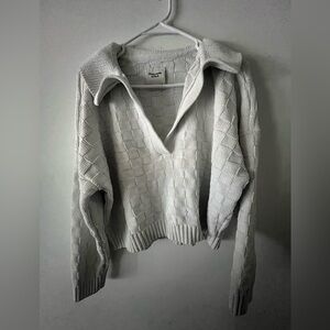 Abercrombie and Fitch Size Medium Sweater